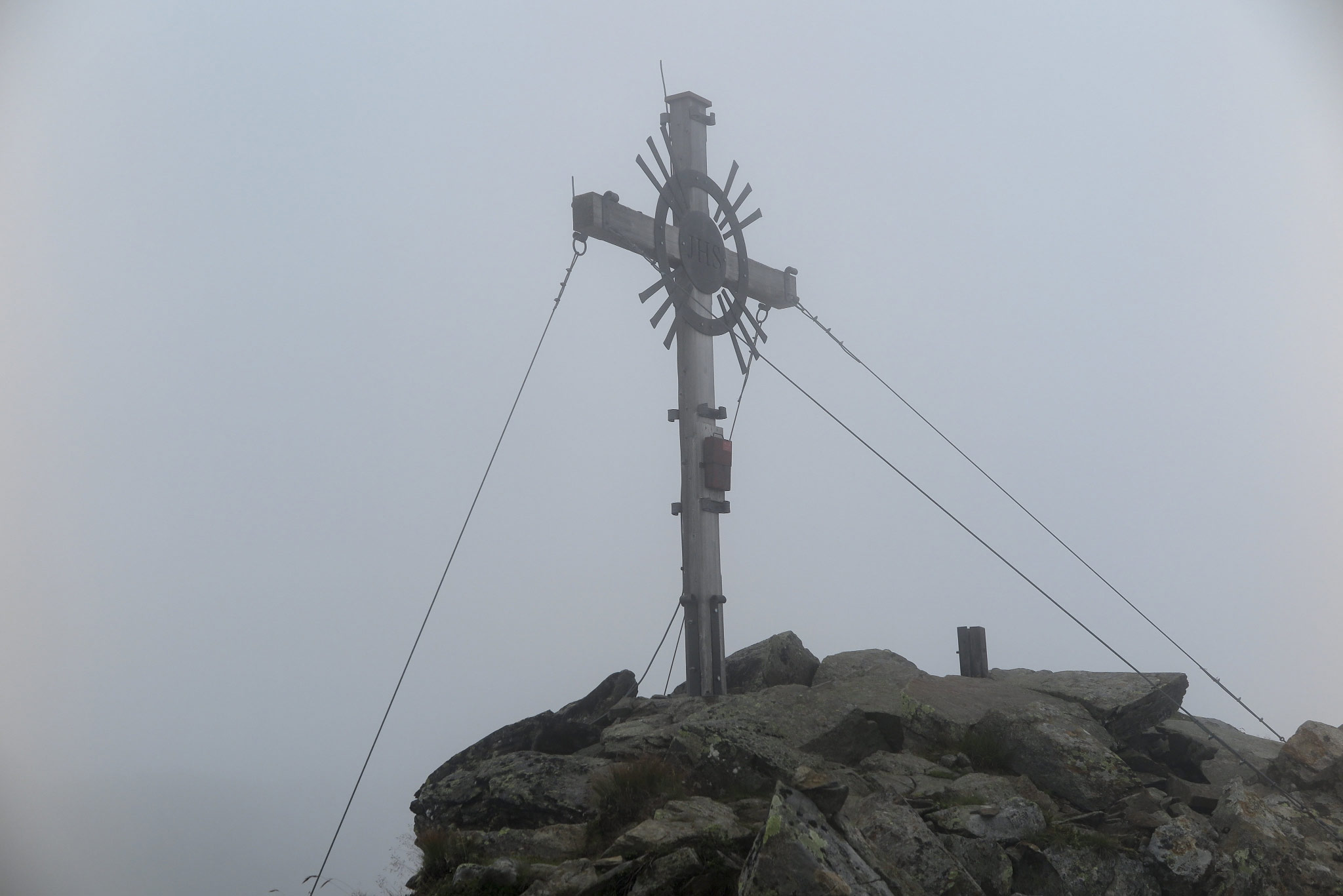 Zwölferspitze, Zwölfernieder